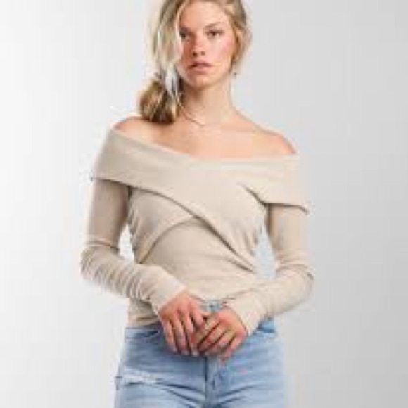 NWT Free People Size Small
Marley Off The Shoulder - Picture 2 of 4